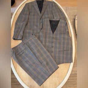 Classic 3-piece Gray Checkered Men's Suit